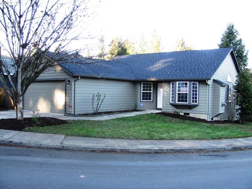 Property Photo:  8532 NE 14th Ln  WA 98664 