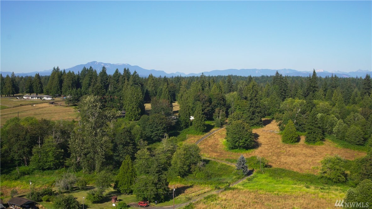 Property Photo:  17400 Trombley Rd  WA 98290 