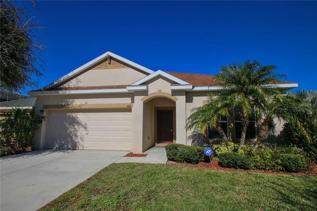 Property Photo:  906 Parker Den Drive  FL 33570 