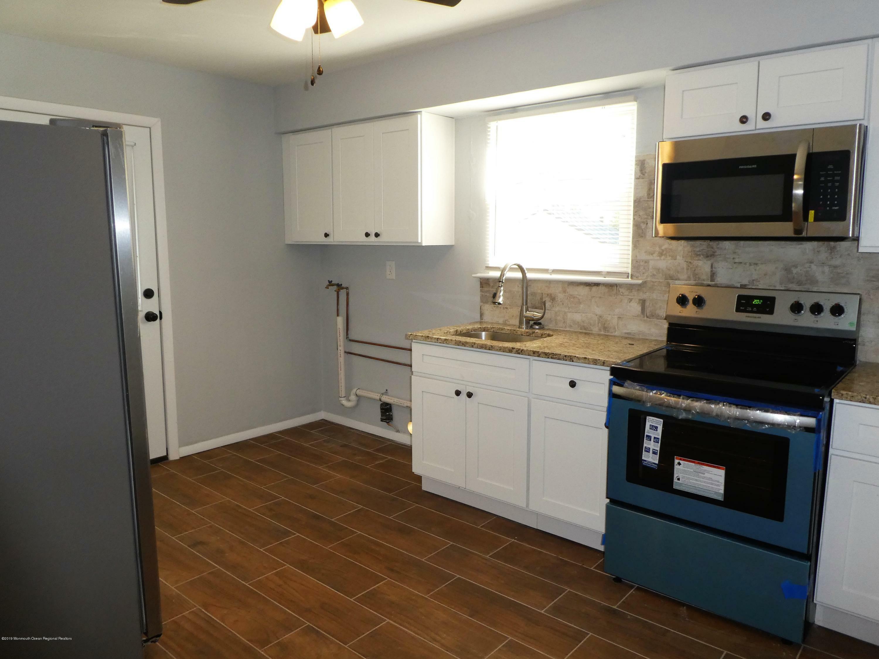 Property Photo:  76 Willis Avenue 1  NJ 07734 