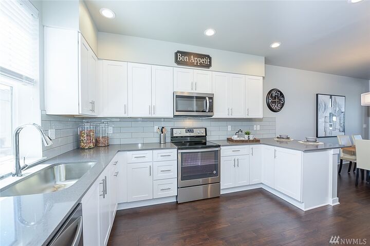 Property Photo:  3230 148th St SW E-5  WA 98087 