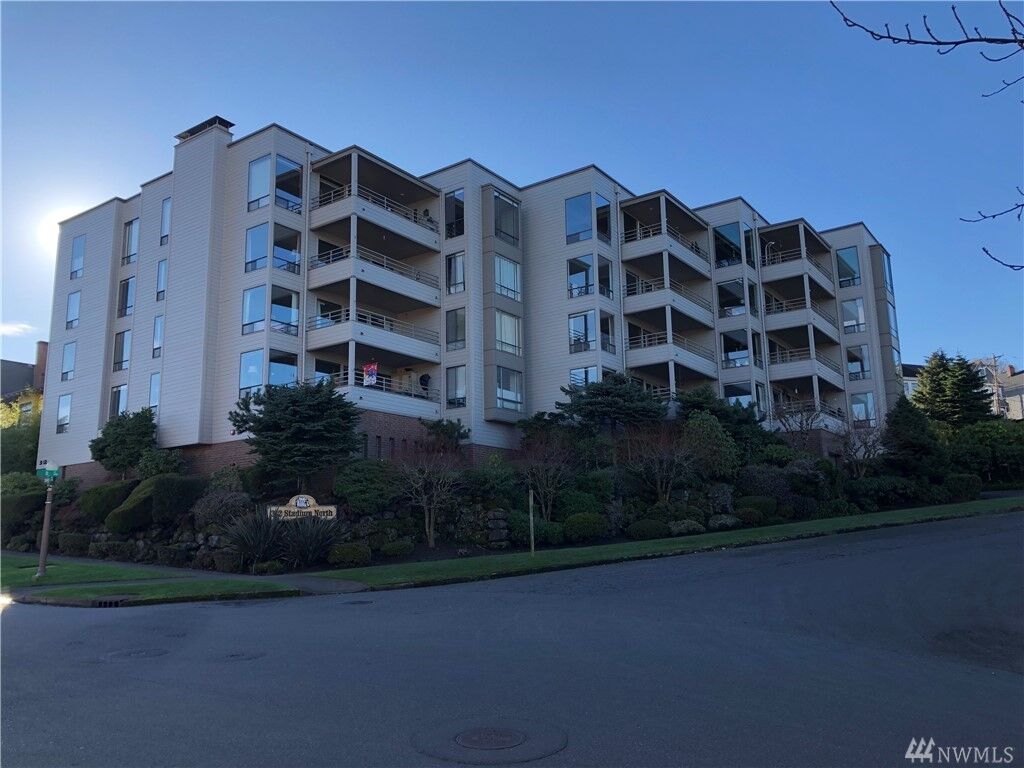 Property Photo:  312 N Stadium Way 302  WA 98403 