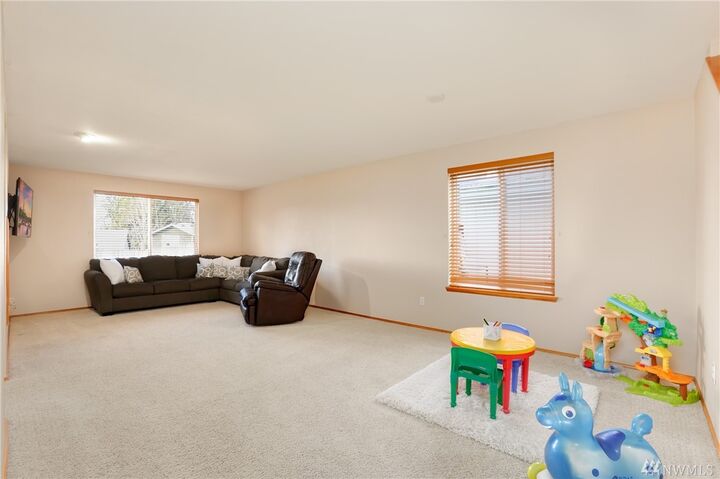 Property Photo:  324 84th Ave SE  WA 98258 