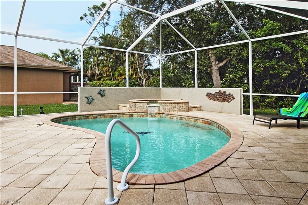Property Photo: 297 Sawgrass Ct FL 34110