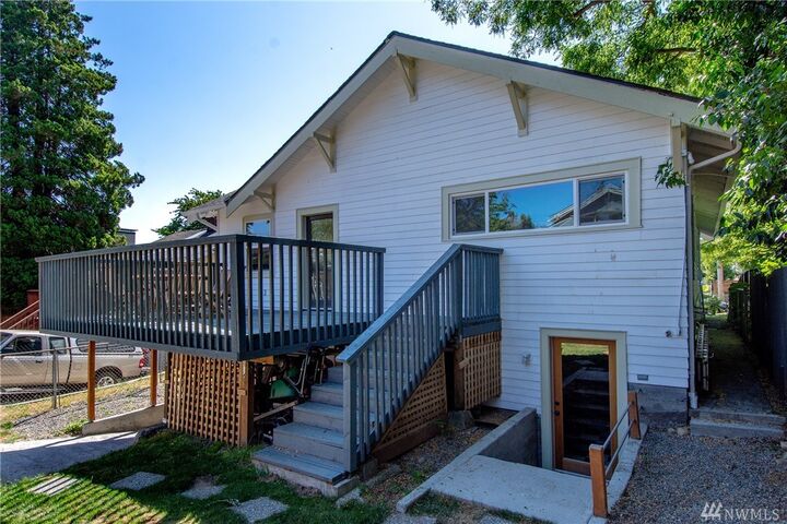 Property Photo:  7554 17th Ave NW  WA 98117 