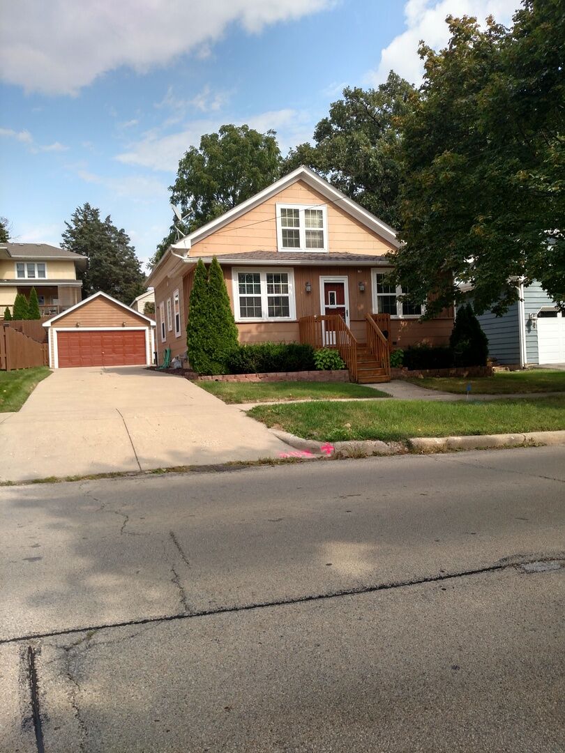 Property Photo:  514 South 5th Avenue  IL 60174 