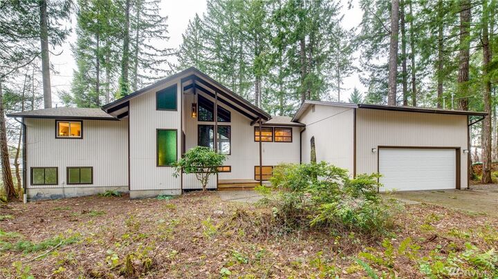 Property Photo:  2180 E Island Lake Drive  WA 98584 