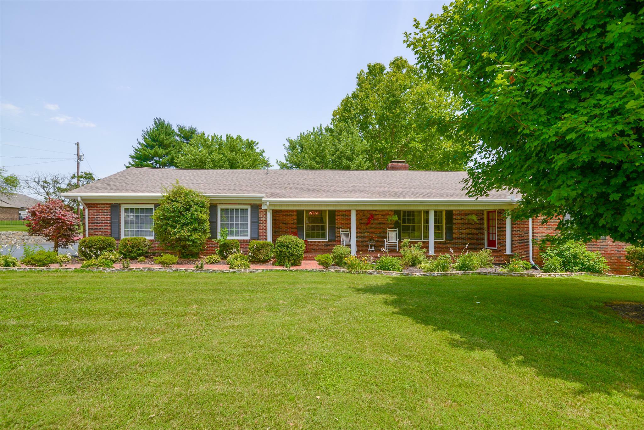 Property Photo: 705 Hamilton Dr TN 37066