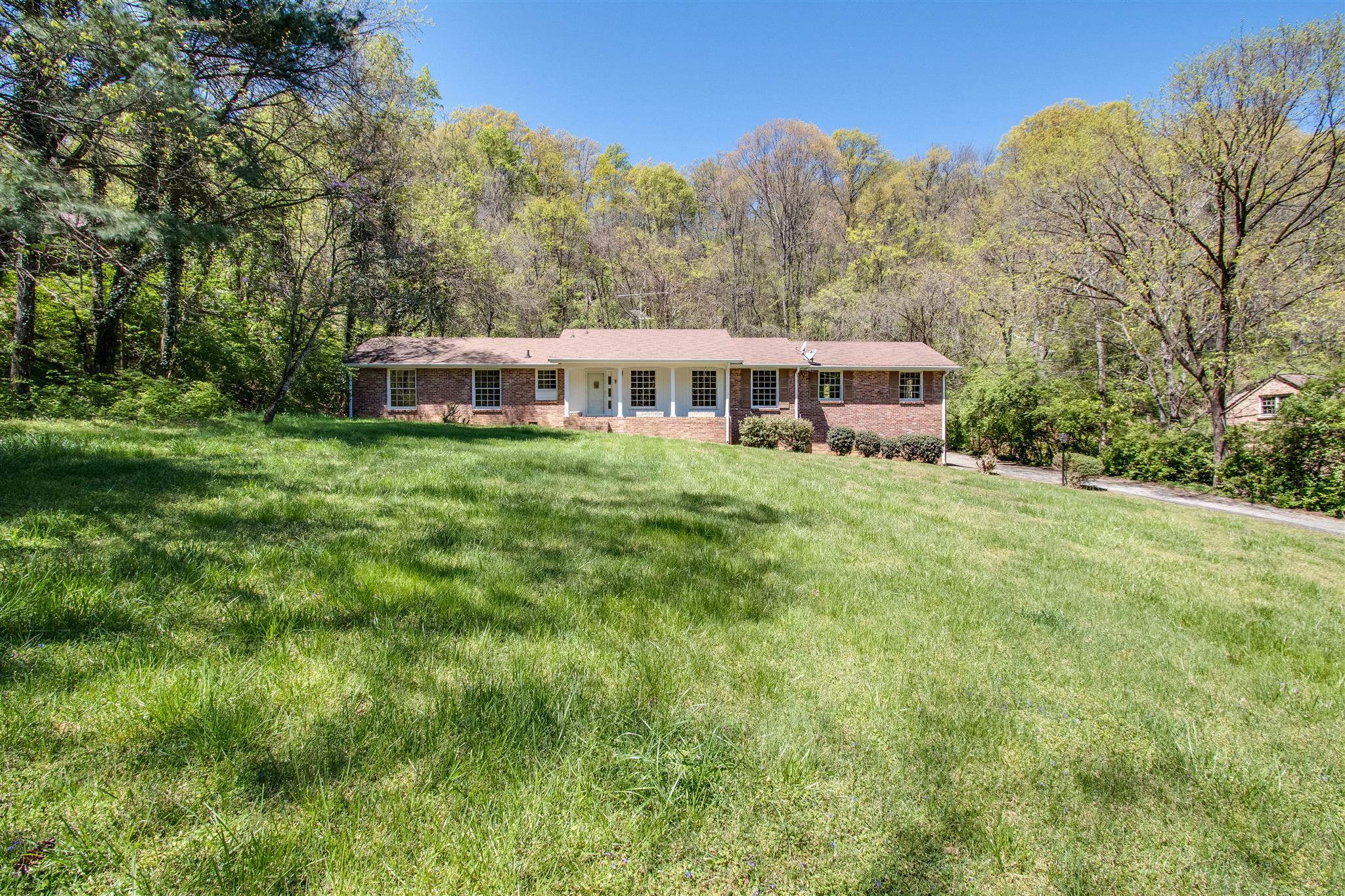 Property Photo:  6628 Ellesmere Rd  TN 37205 