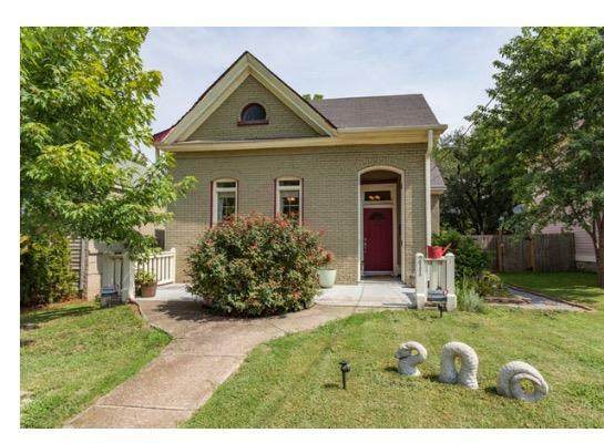 Property Photo: 211 Treutland Ave TN 37207