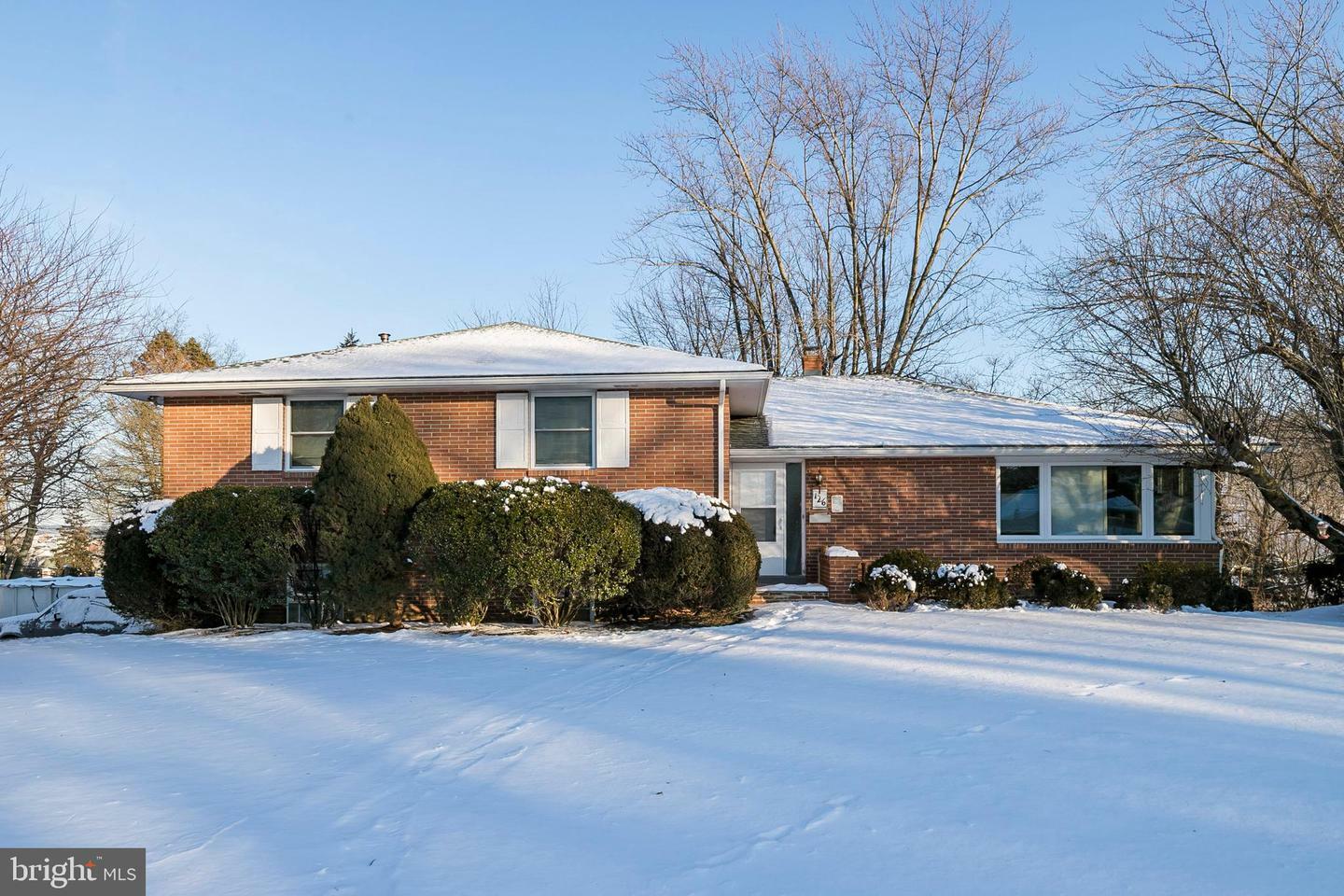 Property Photo:  126 Orchard Lane  PA 19512 