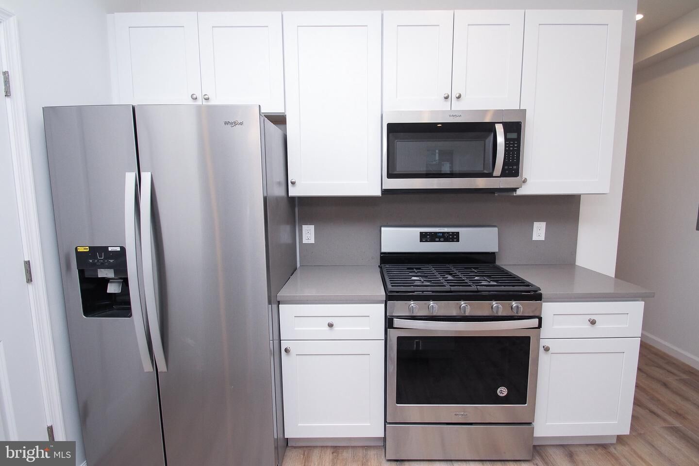 Property Photo:  737 S 4th Street 3  PA 19147 