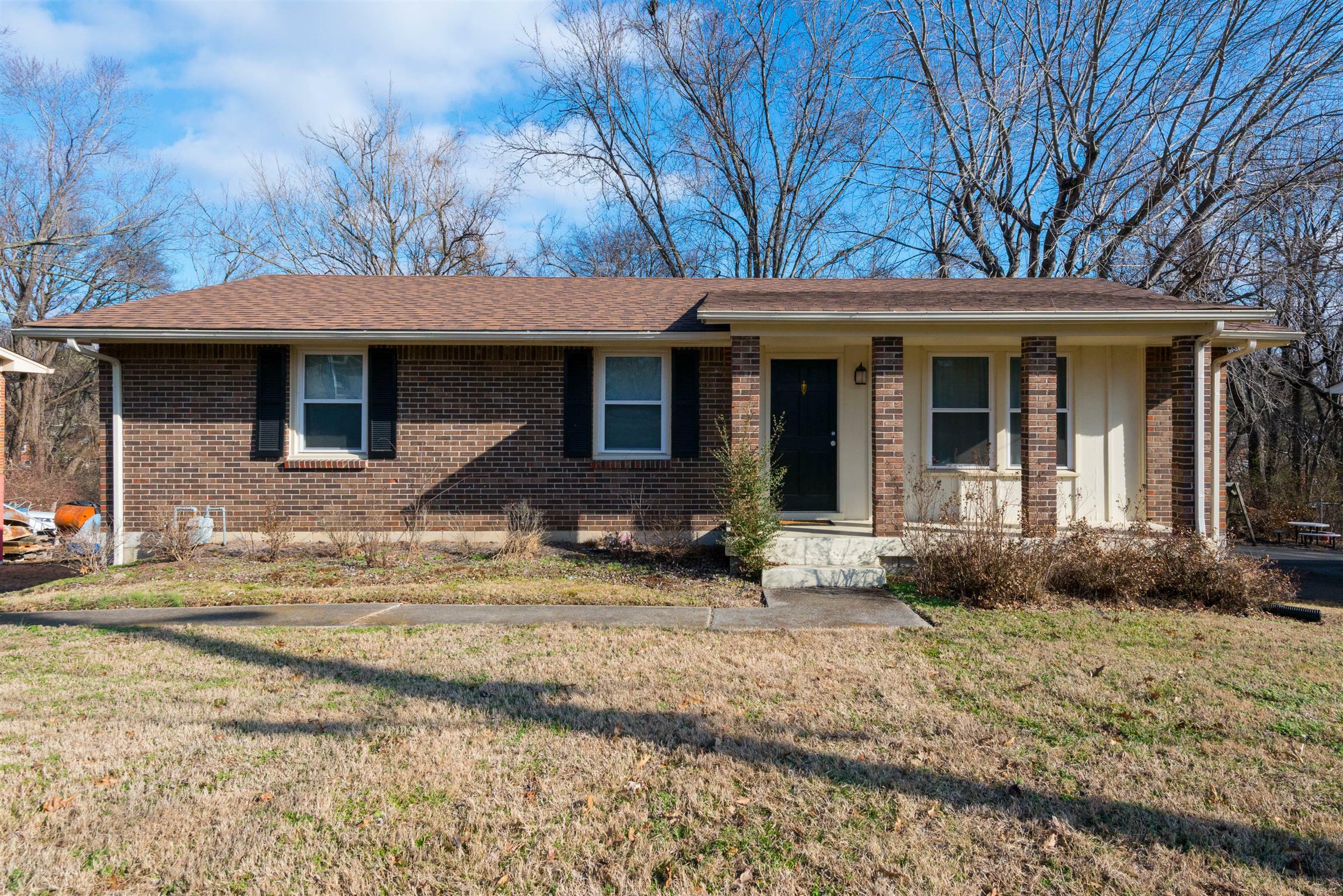 Property Photo: 114 Bonnabrook Dr TN 37076