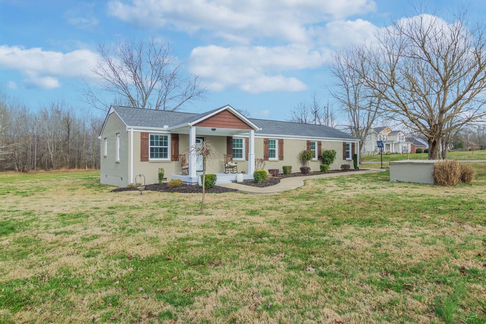 Property Photo:  435 Creighton Ln  TN 37087 