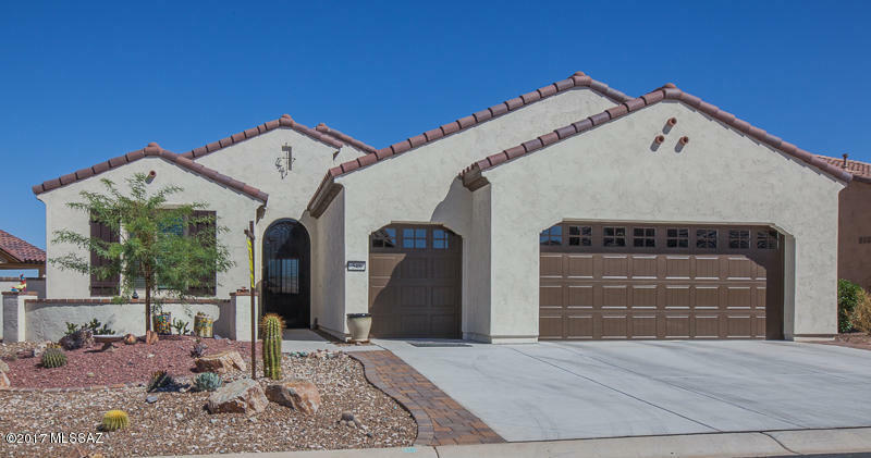 Property Photo: 548 N Easter Lily Lane AZ 85614