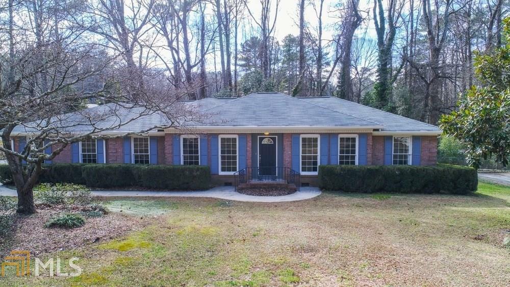 Property Photo:  2075 Oak Road  GA 30078 