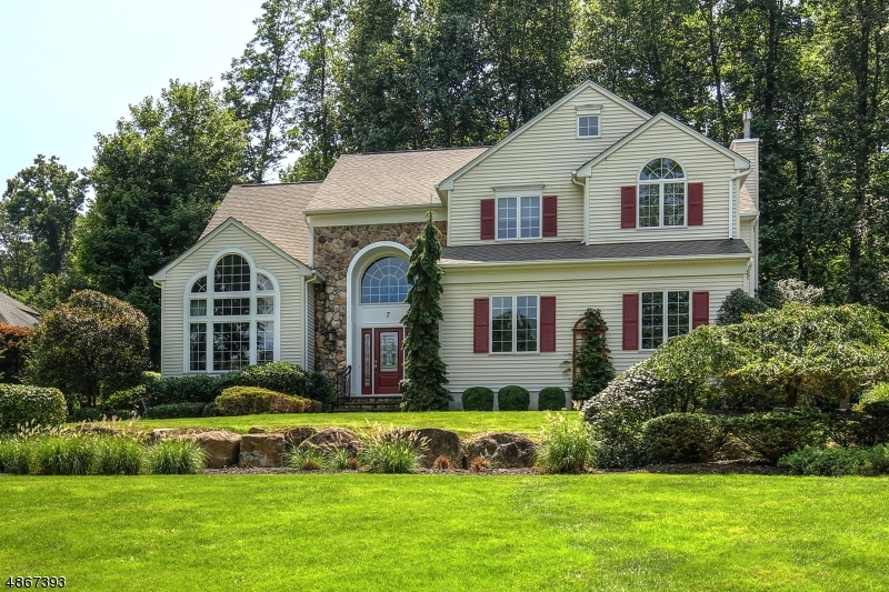 Property Photo: 7 Blanchard Ct NJ 07869