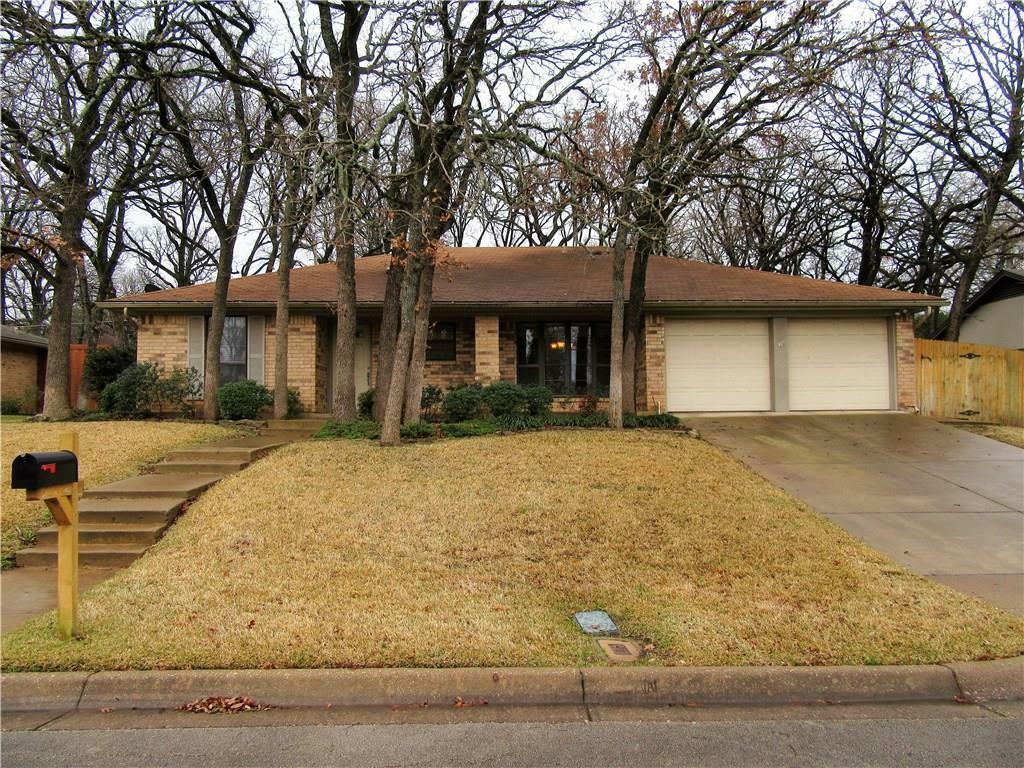 Property Photo: 305 Bremen Drive TX 76054