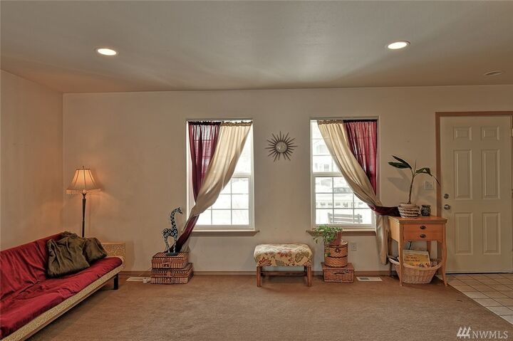 Property Photo:  227 S Macleod Ave  WA 98223 