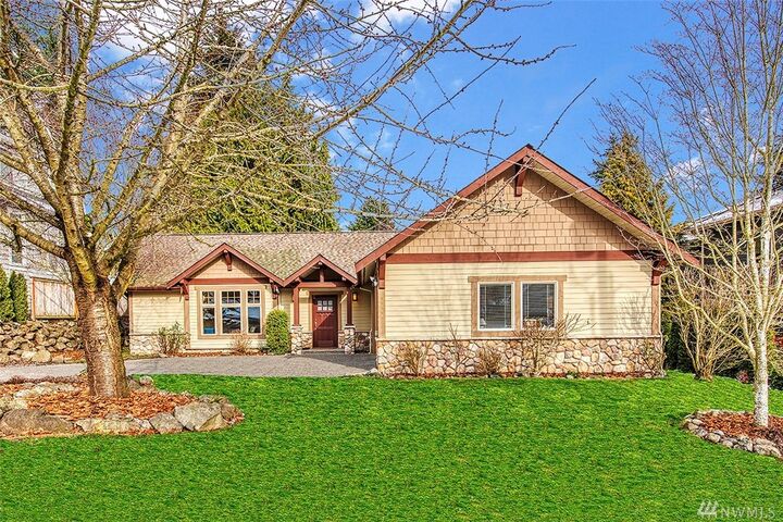 Property Photo:  10704 NE 28th St  WA 98004 