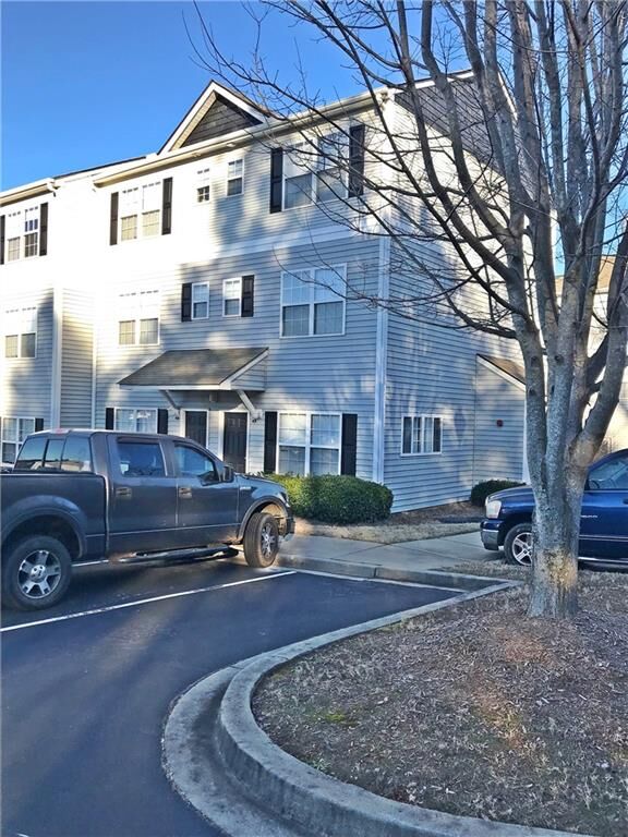 Property Photo: 122 University Village Boulevard J SC 29630