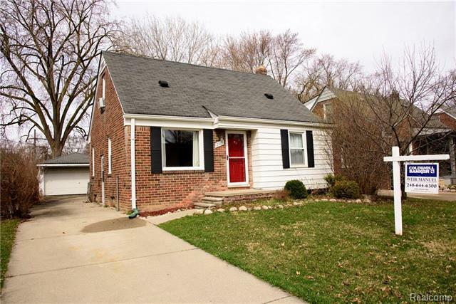 Property Photo: 2919 N Altadena Avenue MI 48073