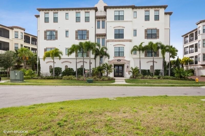 Property Photo: 5707 Yeats Manor Drive 302 FL 33616