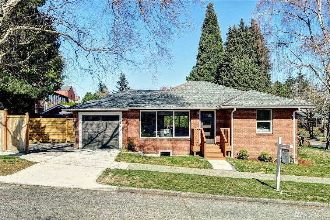Property Photo: 1816 NE 82nd St WA 98115