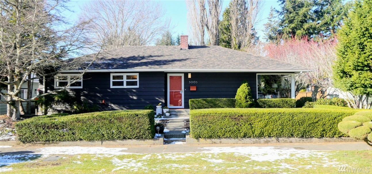 Property Photo:  3003 Vallette St  WA 98225 