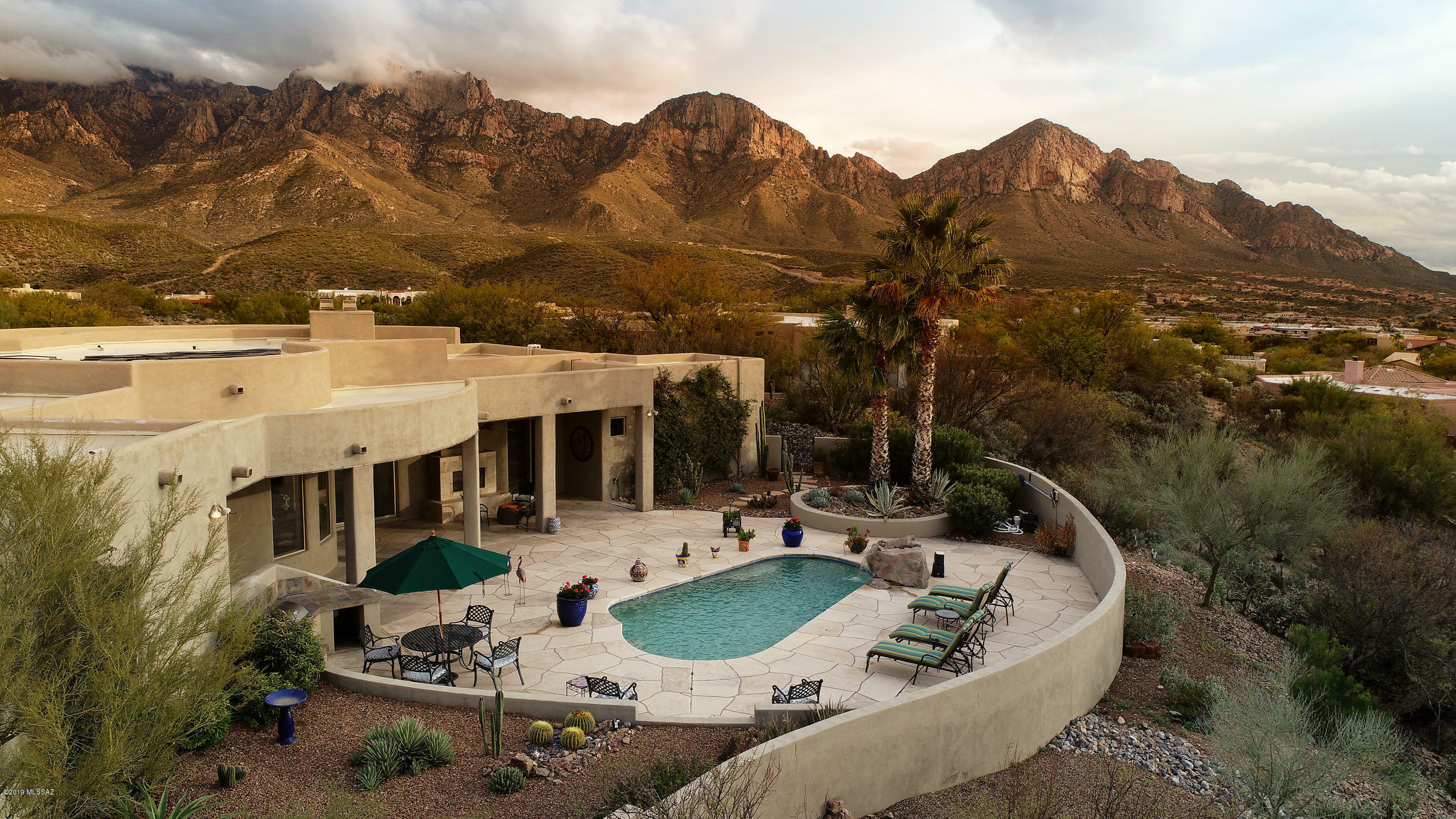 Property Photo: 11553 N Copperbelle Place AZ 85737