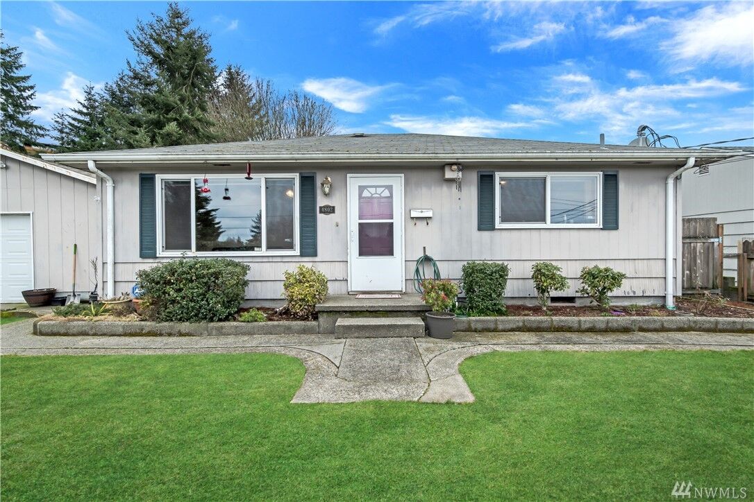 Property Photo: 4802 N Vassault St WA 98407