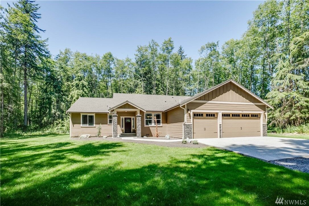 Property Photo:  328 Cottonwood Drive  WA 98282 