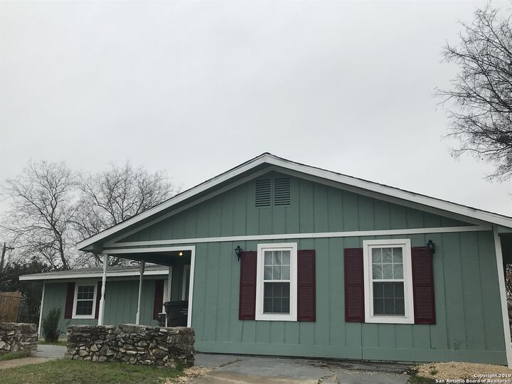 Property Photo: 222 Ranch Valley Dr TX 78227