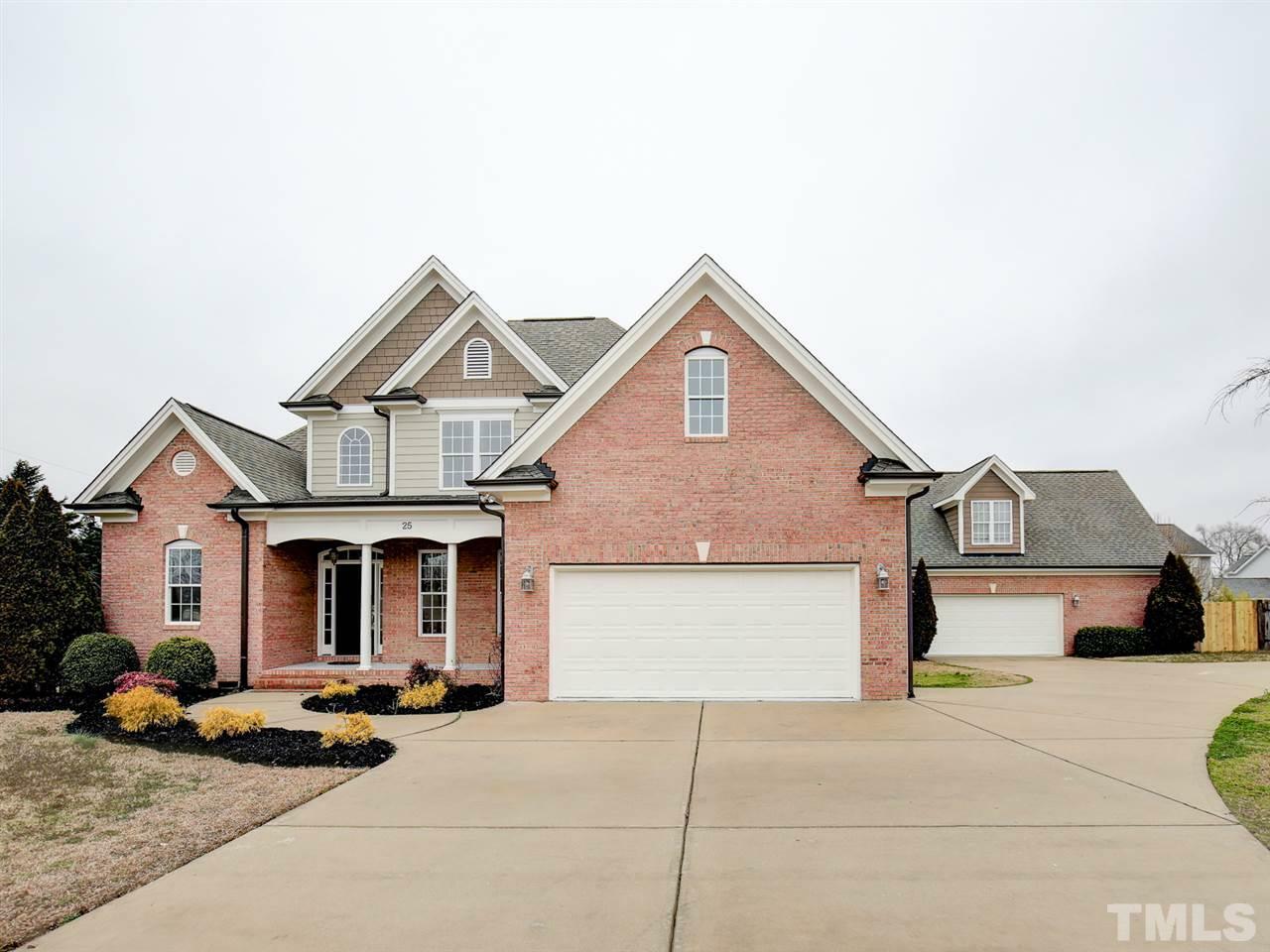 Property Photo:  25 Kerrylane Drive  NC 27501 