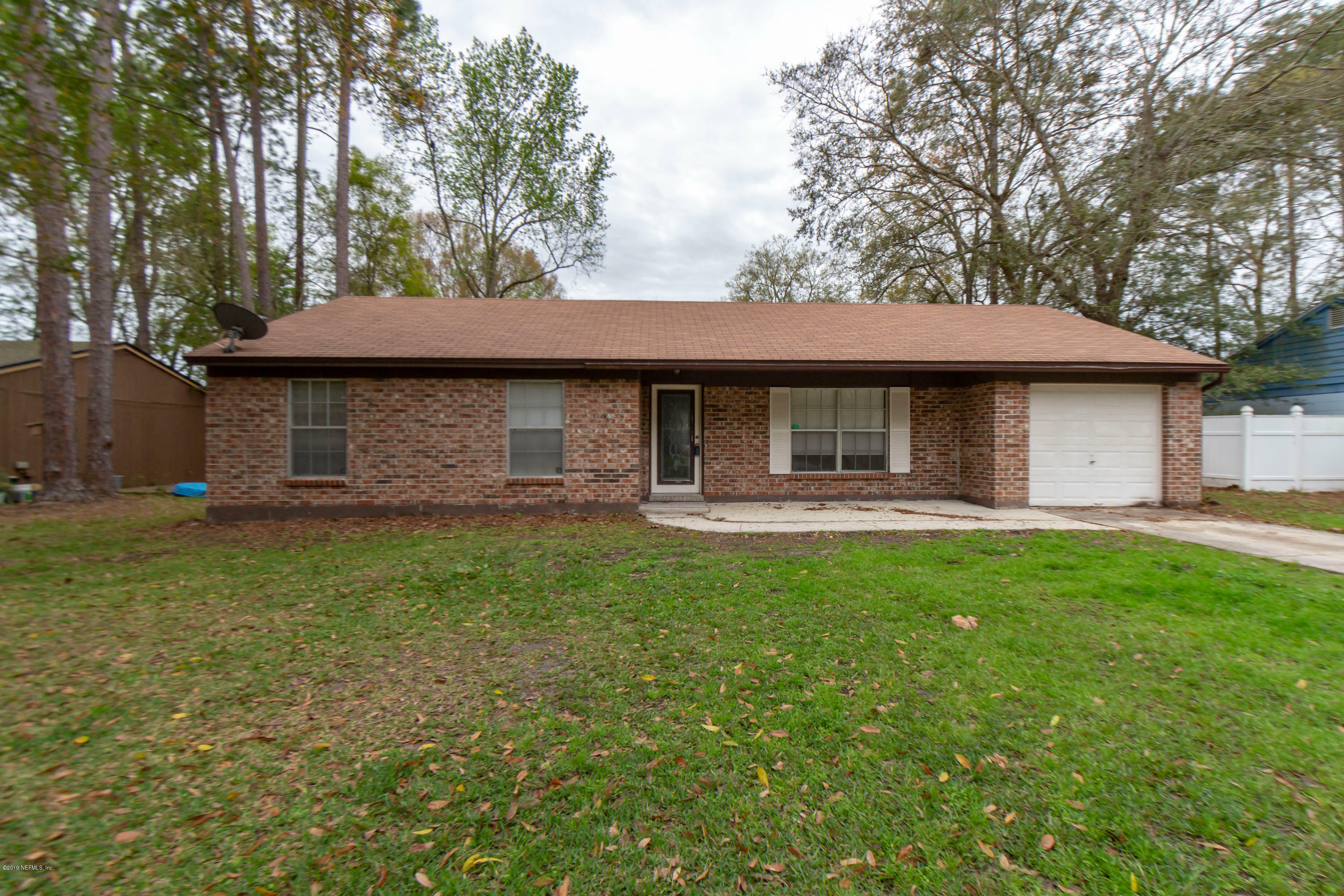 Property Photo:  2701 Pinewood Blvd  FL 32068 