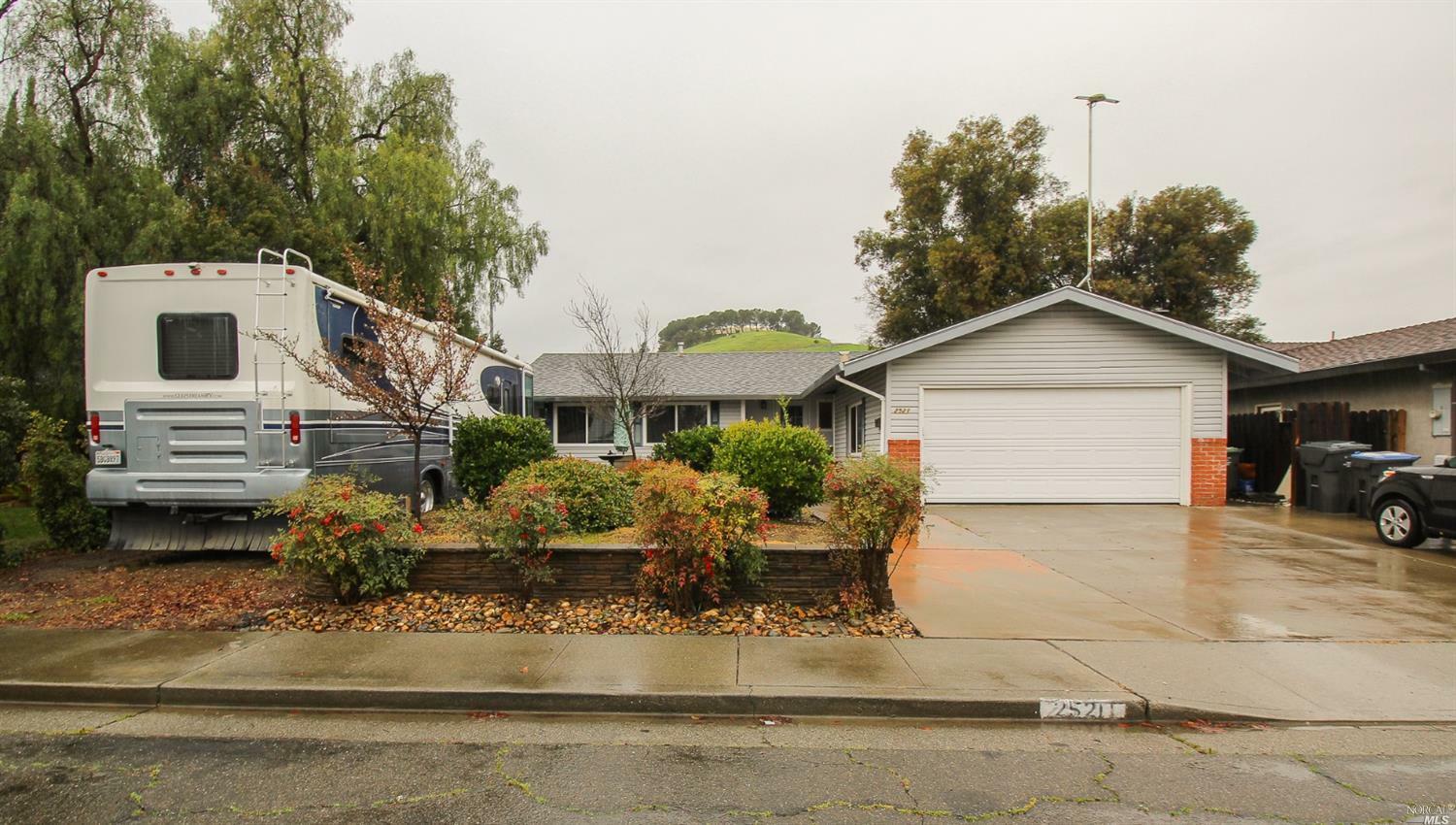 2521 Carnation Drive  Fairfield CA 94533 photo