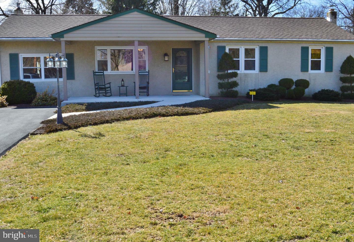 Property Photo:  12 Pleasantview Road  PA 19053 