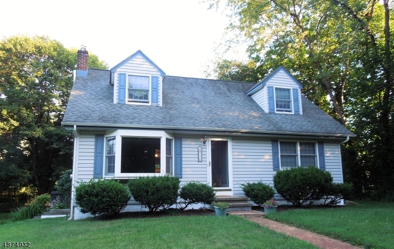 Property Photo:  726 Warren Glen Rd  NJ 08804 