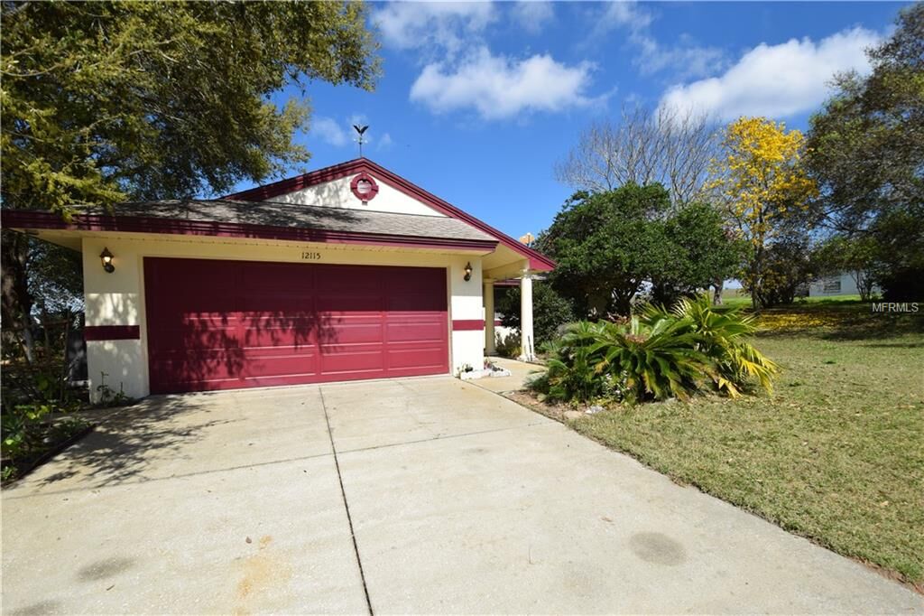 Property Photo:  12115 Nest Court  FL 32735 