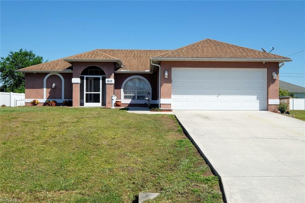 Property Photo:  1513 NE 18th Avenue  FL 33909 