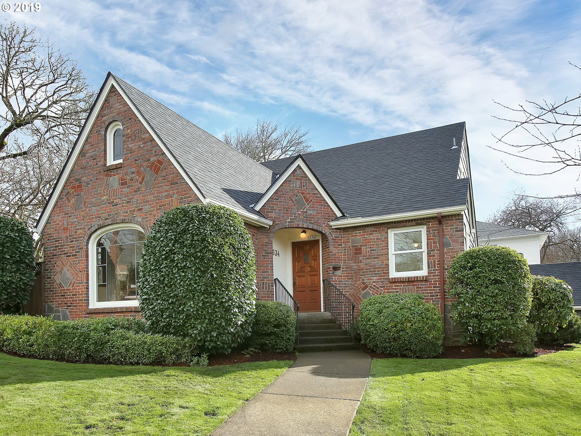Property Photo: 3534 SE Claybourne St OR 97202