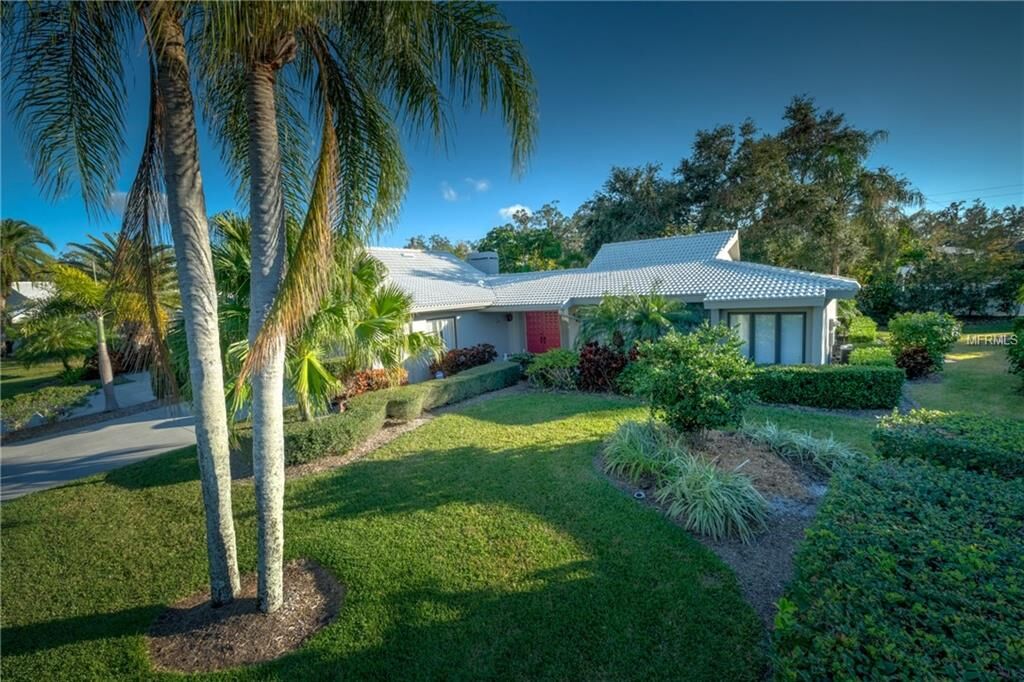 Property Photo: 3880 Wilshire Circle 28 FL 34238
