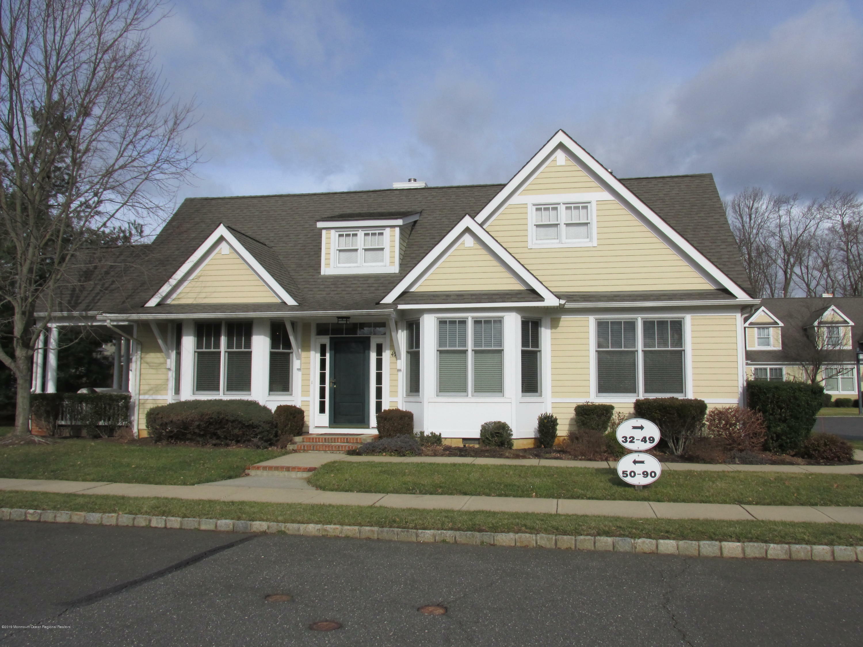 Property Photo:  49 Thornbrooke Drive  NJ 07702 