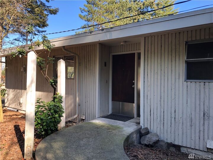 Property Photo:  10712 SE 3rd St  WA 98004 