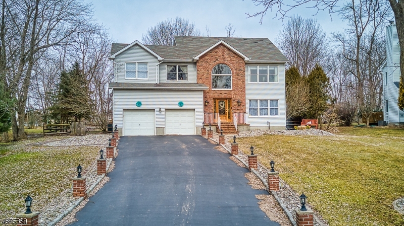 Property Photo:  170 Brandon Ct  NJ 08853 