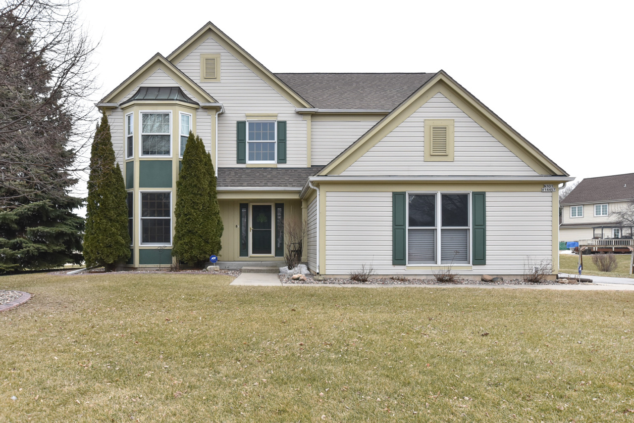 Property Photo: N101w14457 Raintree Dr WI 53022