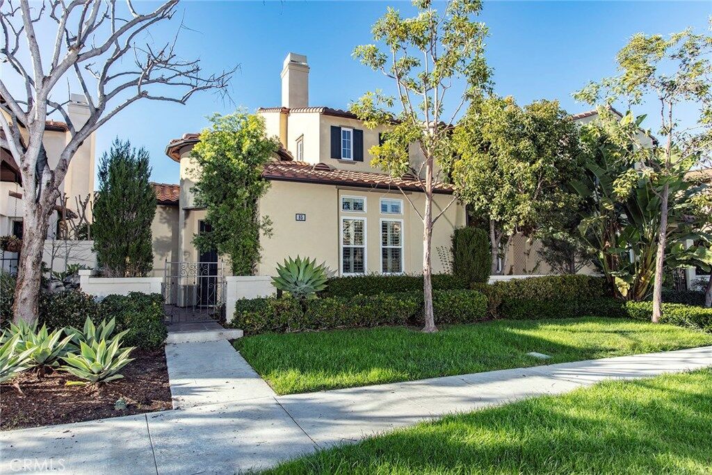 Property Photo: 85 Passage CA 92603