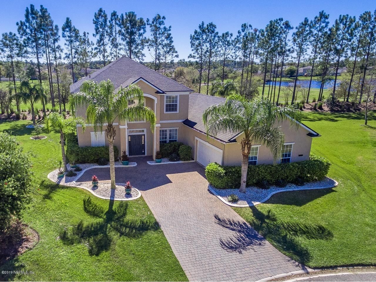 Property Photo: 1613 Calabria Court FL 32092