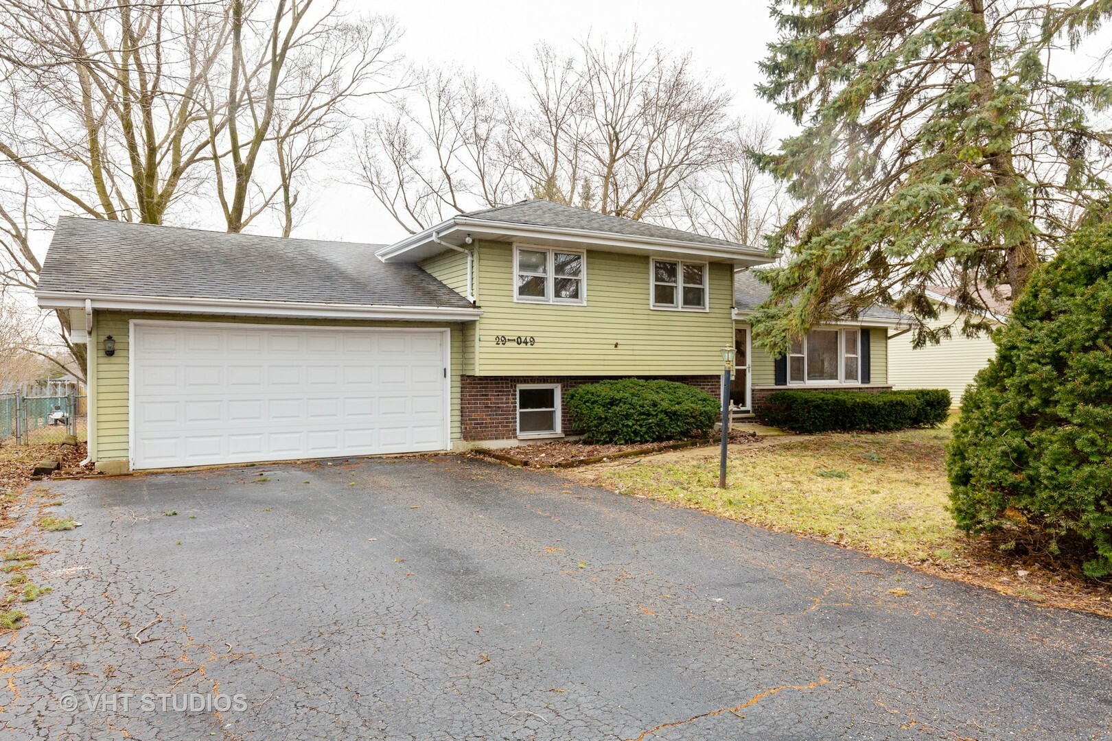 Property Photo: 29W049 Pomeroy Street IL 60185