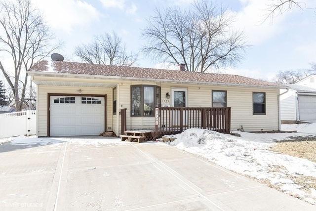 Property Photo: 1729 Linden Avenue IL 60133